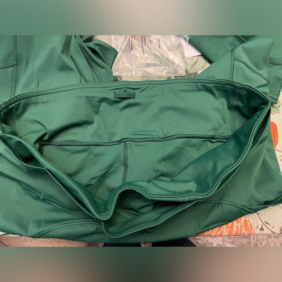 Lululemon Fast and Free High-Rise Tight 25" - Size 20 - Picture 7 of 16